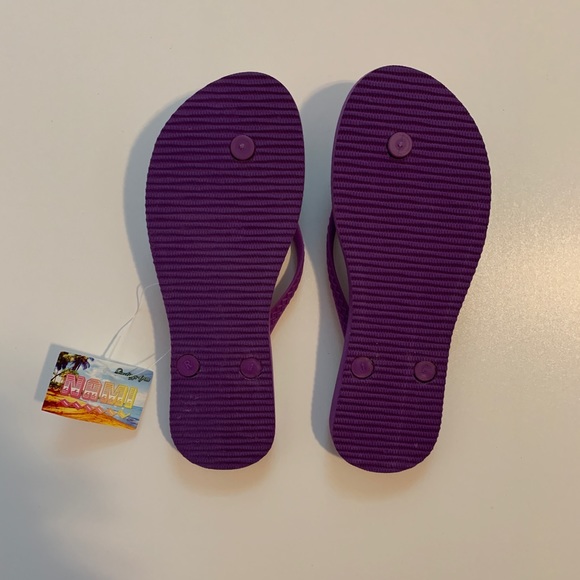 NWT Nami Kaleidoscope Flip Flops - Picture 3 of 3